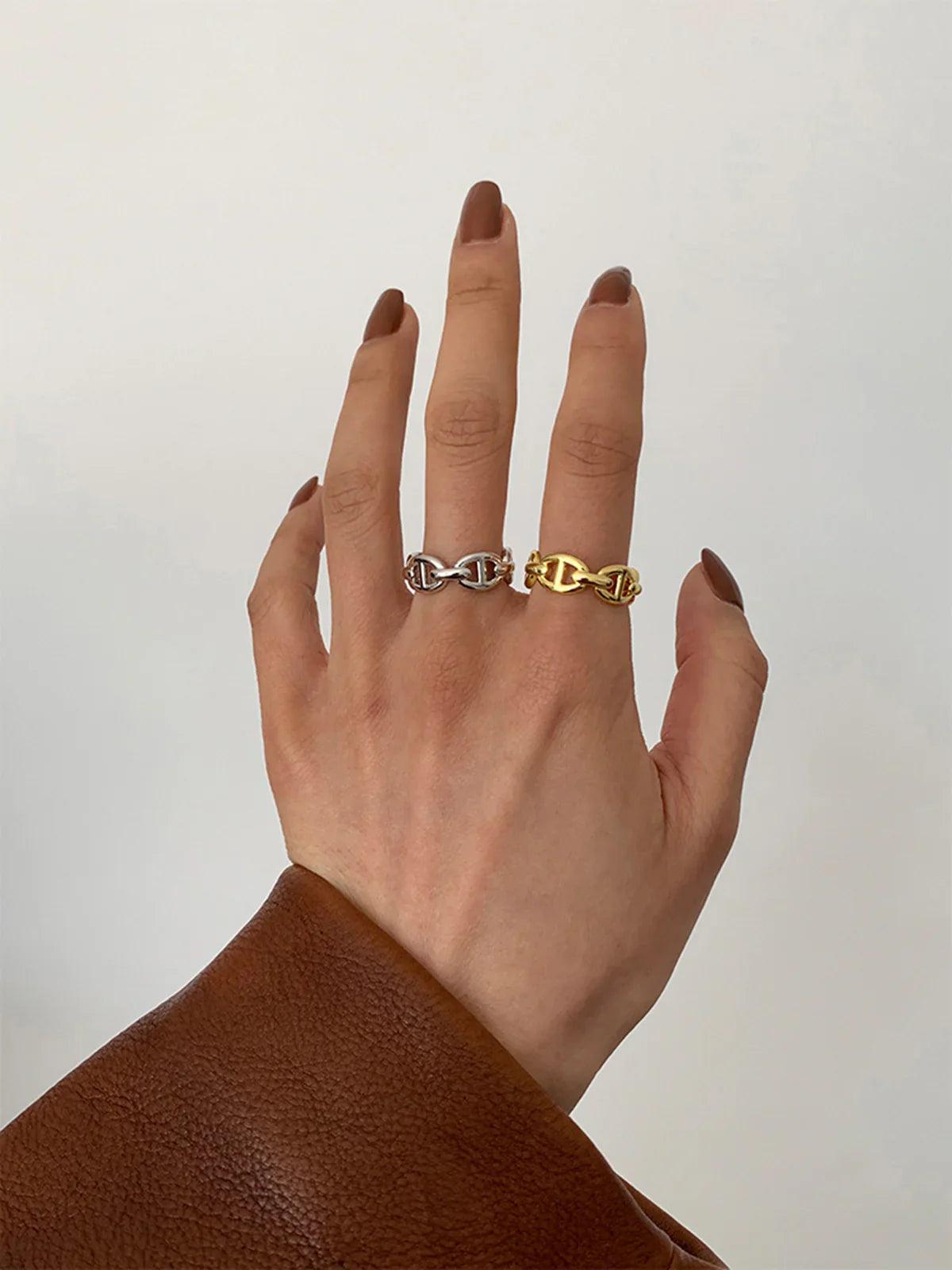 Elisia – Minimalist design – Connected band-Apparel & Accessories > Jewelry > Rings > Fashion Rings-Cíelo Fióra Atelier