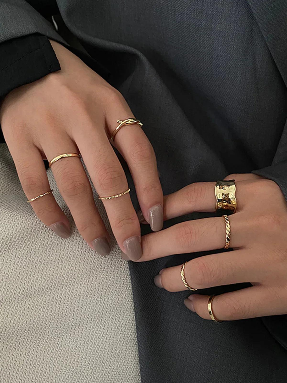 Lorena Elegante – Minimalist design – Ring set-Apparel & Accessories > Jewelry > Rings > Fashion Rings-Cíelo Fióra Atelier