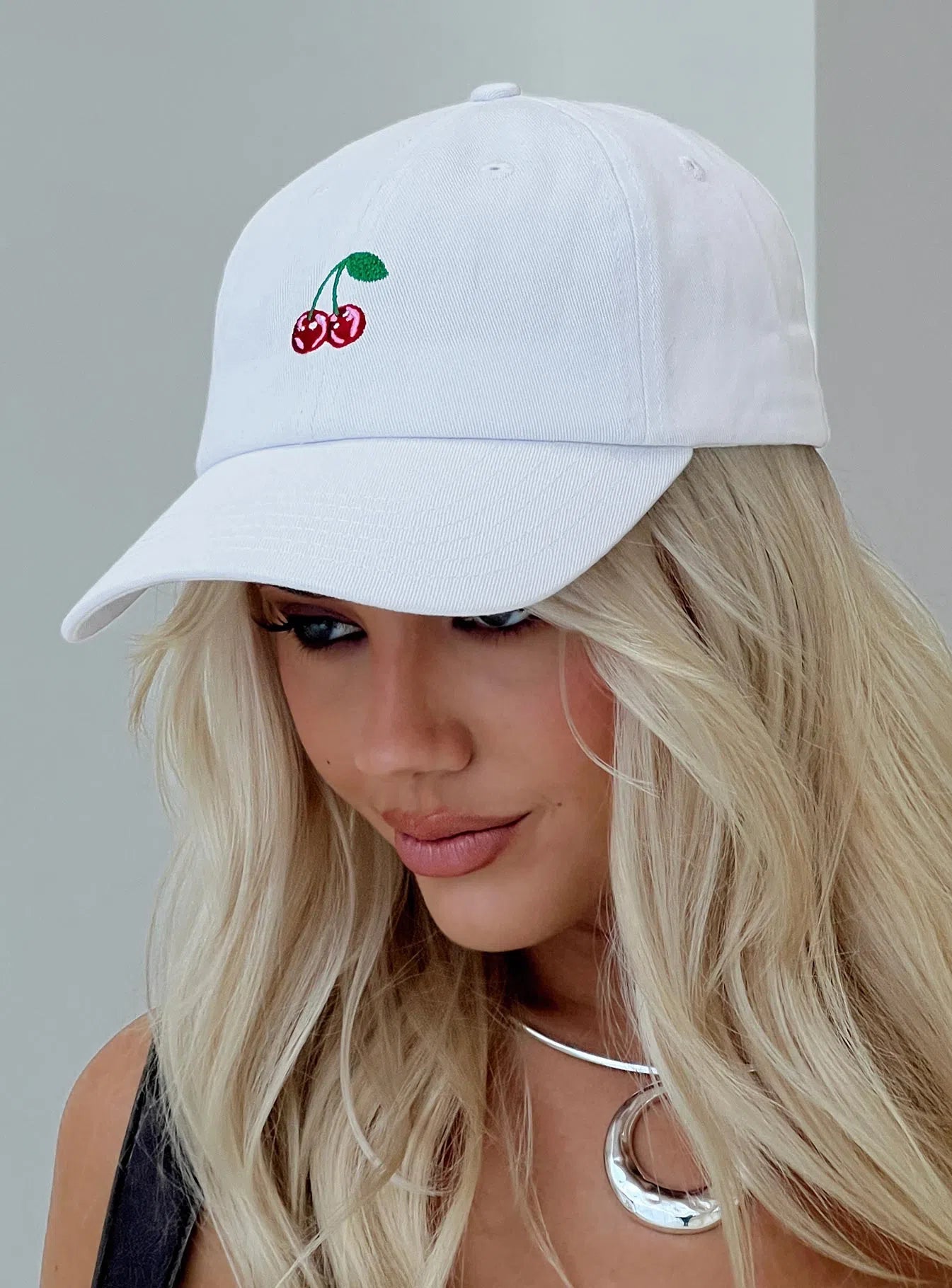 Tivienne – Crisp white – Baseball cap-Apparel & Accessories > Clothing Accessories > Hats > Baseball Caps-Cíelo Fióra Atelier